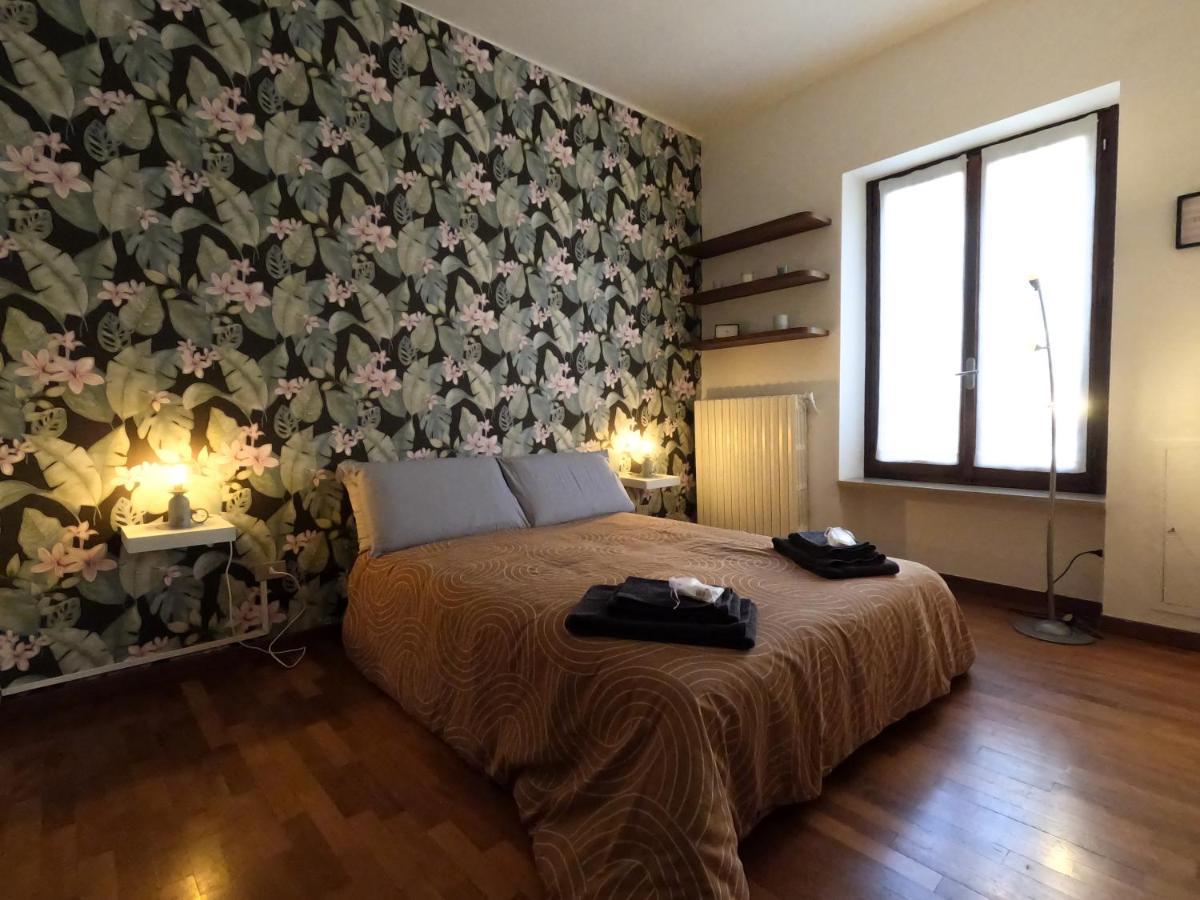 Centro Storico-Dimora Con Terrazza- Wi-Fi E Ac Apartman Asti Kültér fotó